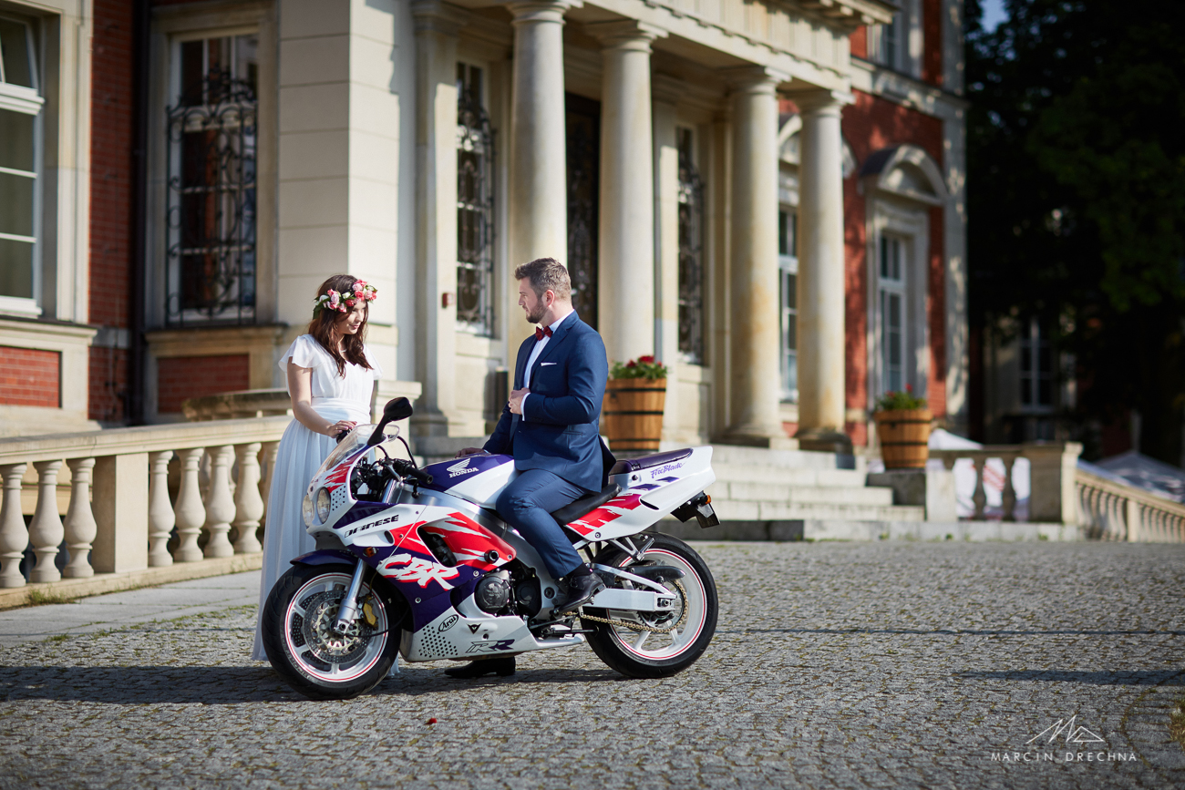 zdjęcia ślubne z motocyklem wrocław